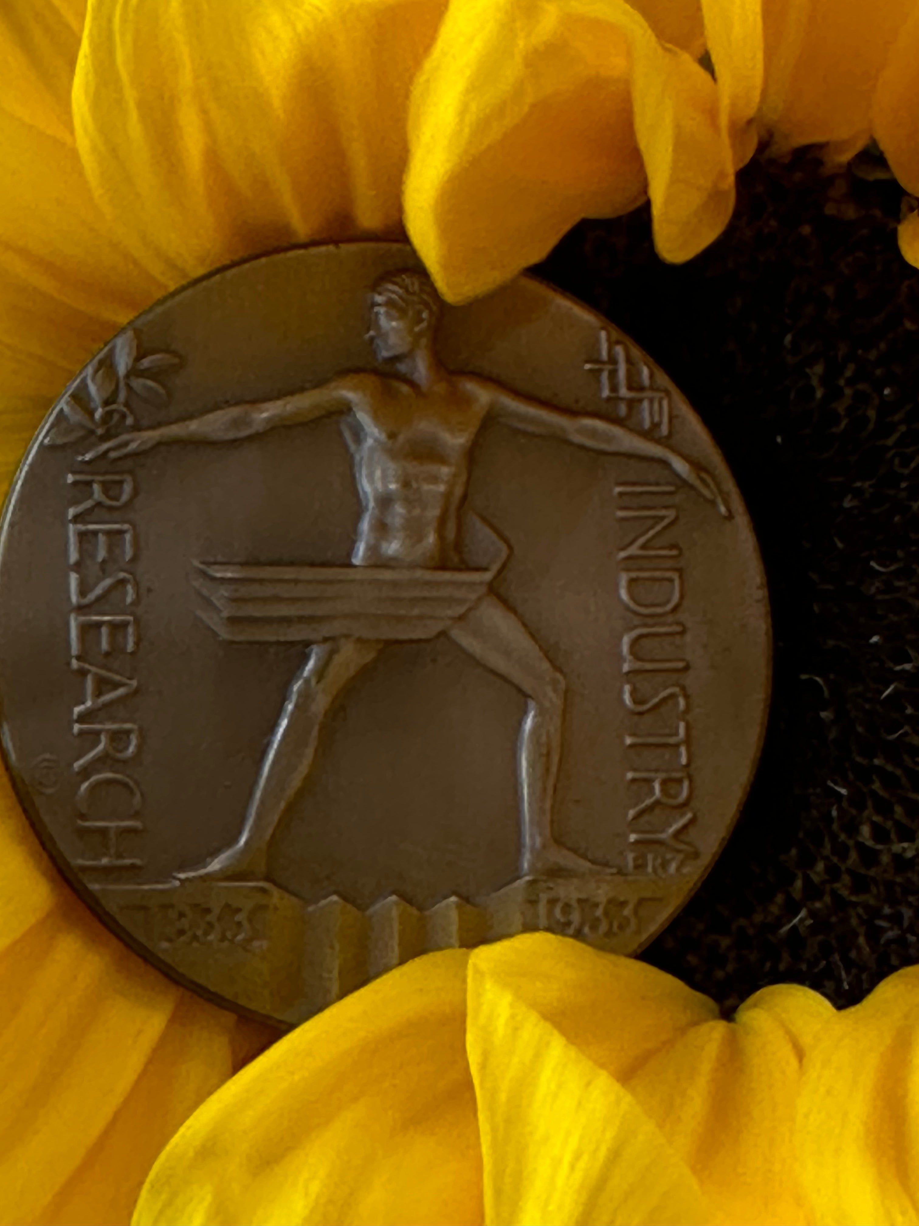 1933 Worlds Fair Coin # 545-00401 – O'Neill's Estate Jewelry