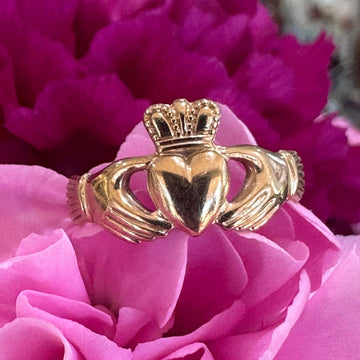 9 Karat Yellow Gold Claddagh Ring