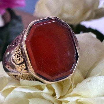 14 Karat Yellow Gold Carnelian Ring