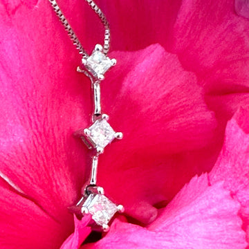 10 Karat White 3 Stone Drop Diamond Necklace  #   160-00325