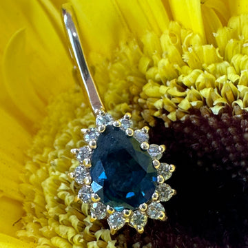 14 Karat Yellow Gold Blue Sapphire & Diamond Necklace