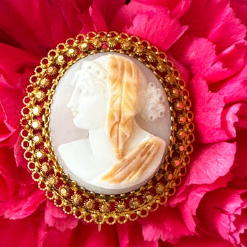 14 Karat Yellow Gold Cameo with Filigree Frame  # 546-00461