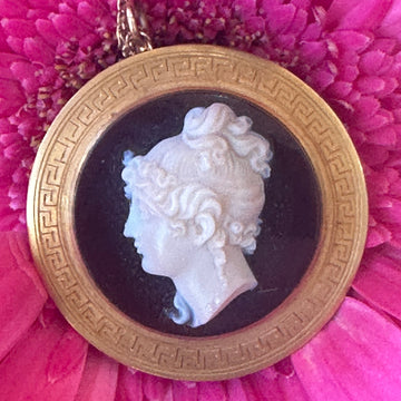 14 Karat Yellow Gold Cameo Pin/Pendant