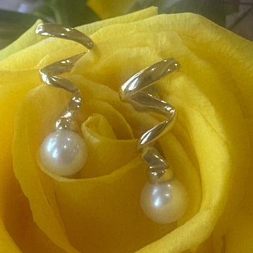 14 Karat Yellow Gold Pearl Drop Earrings