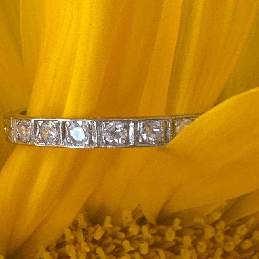 18 Karat White Gold & Platinum Wedding Band