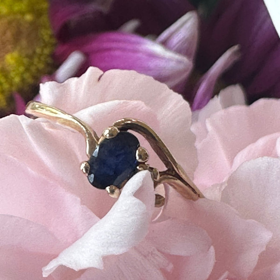 10 Karat Yellow Gold Sapphire Ring