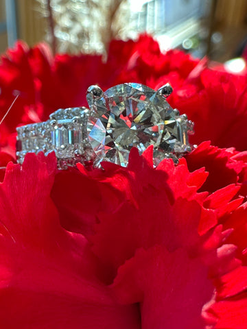 18 Karat White Gold Diamond Engagement Ring  # 100-00992