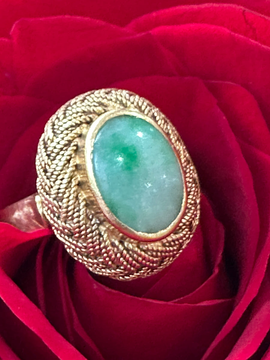 18 Karat Yellow Gold Jade Ring  # 200-02683