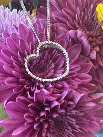 18 Karat White Gold Diamond Heart   # 160-00508