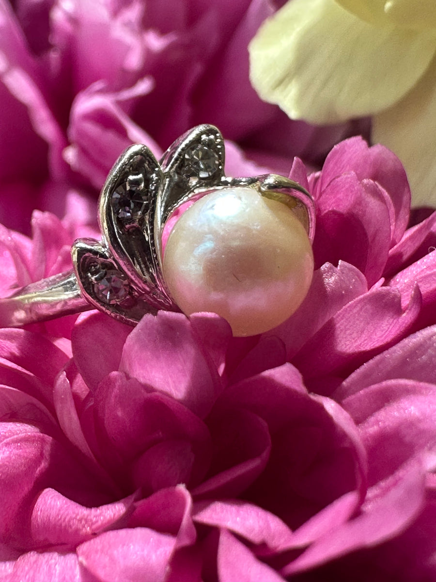 14 Karat White Gold Cultured Pearl & Diamond Ring  # 300-00141