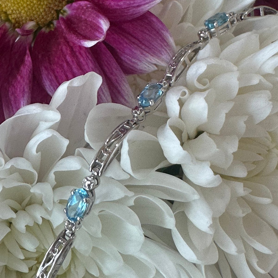 10 Karat White Gold Blue Topaz Bracelet 