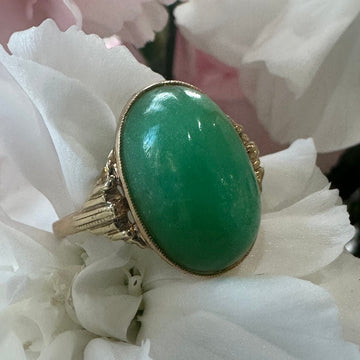 14 Karat Yellow Gold Green Jade Ring