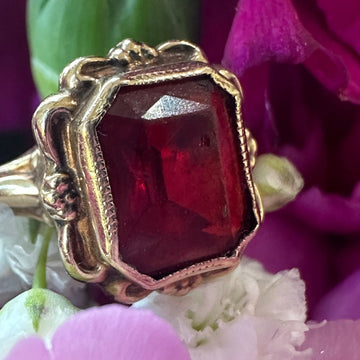 10 Karat Yellow Gold Synthetic Ruby Ring