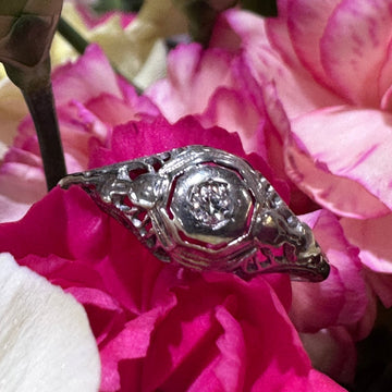 18 Karat White Gold Filigree Ring