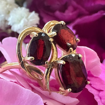 14 Karat Yellow Gold Garnet Ring