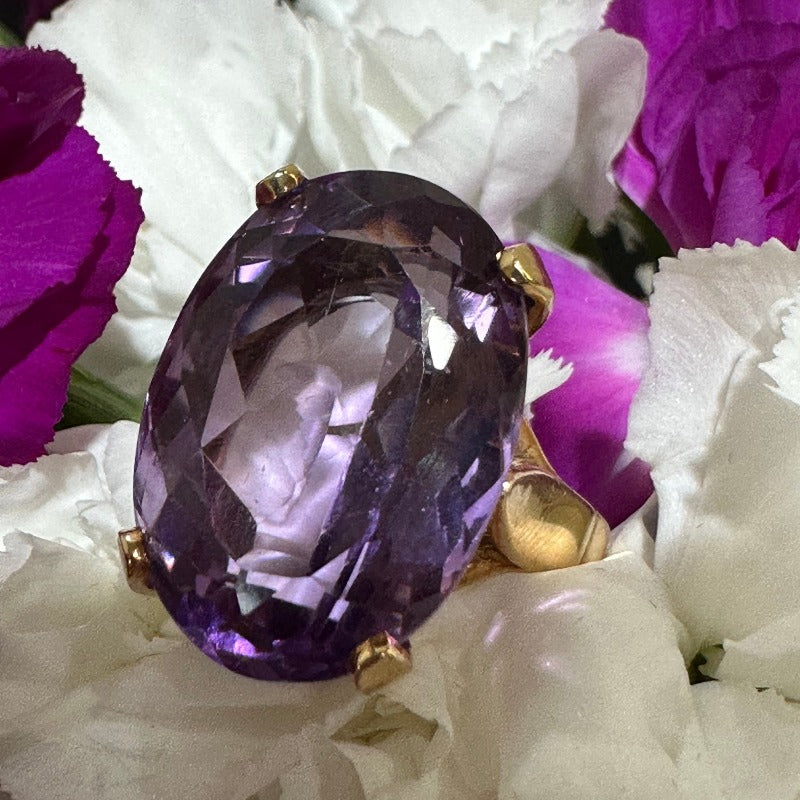 14 Karat Yellow Gold & Amethyst Ring