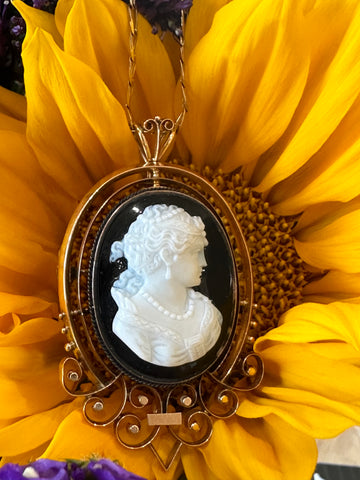 14 Karat Yellow Gold Stone Cameo Pin/Pendant Necklace  # 546-00065