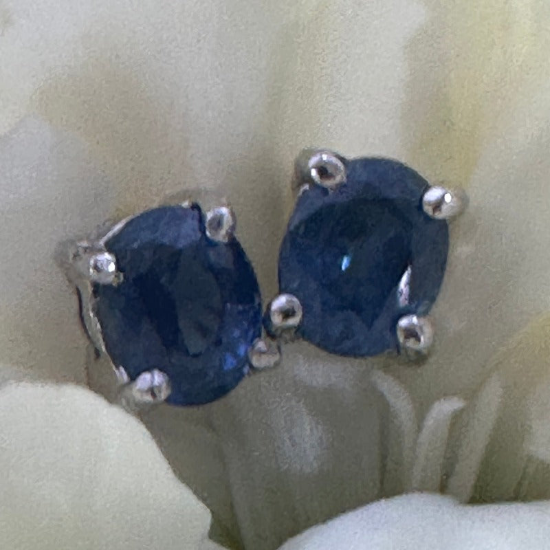 Platinum Blue Sapphires Studs