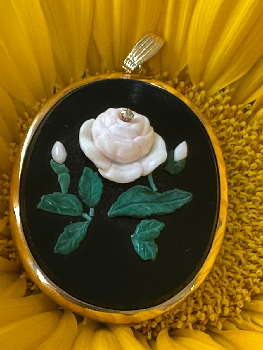 18 Karat Yellow Gold Black Onyx & Jade Flower Pendant  # 548-00566