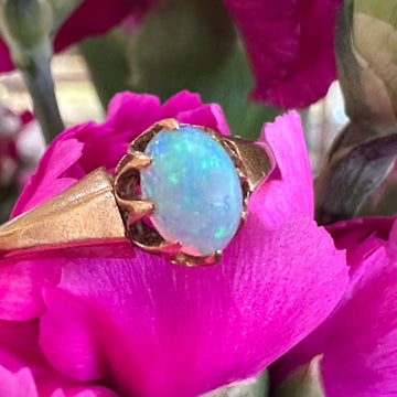 Vintage Victorian Opal set in 18 Karat Yellow Gold Ring