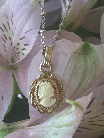 12 Karat Gold Filled Cameo Pendant  # 466-00281