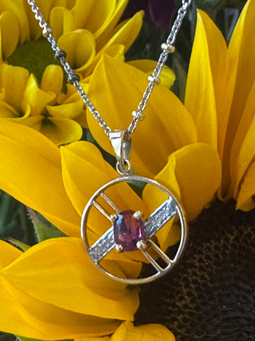 14 Karat Yellow Gold, Garnet Pendant  # 230-00732
