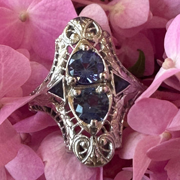 18 Karat White Gold Art Deco Sapphire Ring