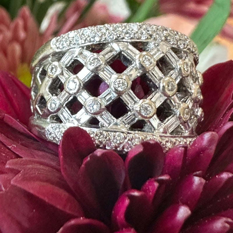14 Karat White Gold Diamond Ring  # 130-00818