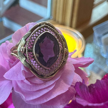 10 Karat Yellow Gold Amethyst Ring