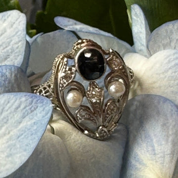 18 Karat White Gold and Platinum Art Deco Diamond and Sapphire Flower Ring