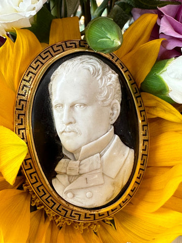 18 Karat Cameo with Gentleman's Face