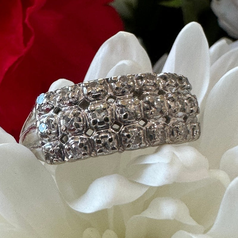 14K White Gold Ladies Diamond Ring