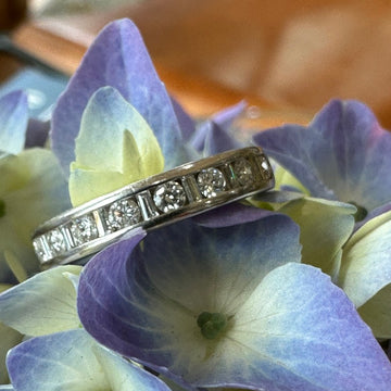 14K White Gold Diamond Wedding Band