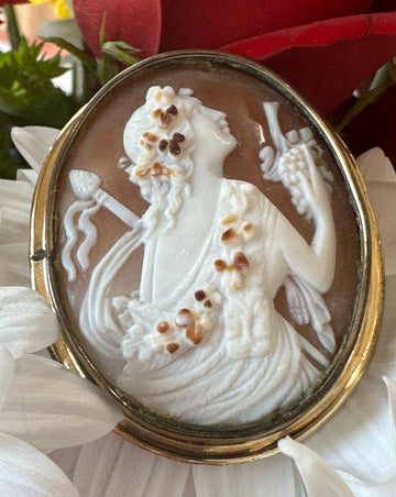 10 Karat Yellow Gold Victorian Cameo