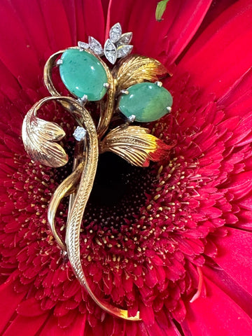 14 Karat Yellow Gold Jade & Diamond Flower Pin