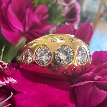 18 Karat Yellow Gold Diamond Gypsy Ring