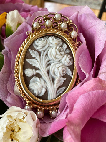 Pearl and Cameo Shell Pin / Pendant  # 546-00412