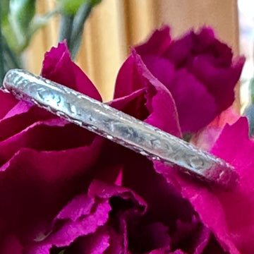 18 Karat White Gold Vintage Band