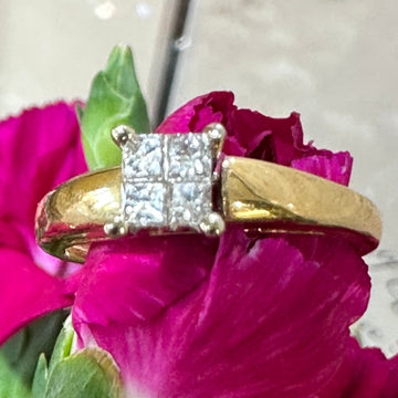 14 Karat Yellow Gold Diamond Cluster Ring