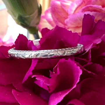 18 Karat White Gold Wedding Band