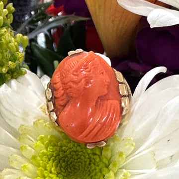 14 Karat Yellow Gold Coral Ring