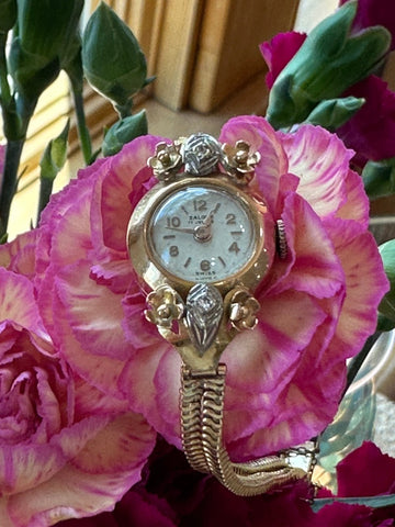 18 Karat Yellow Gold Ladies Zalgur Wristwatch